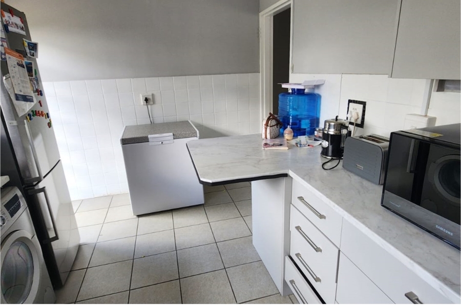 To Let 3 Bedroom Property for Rent in Wellway Park East Western Cape